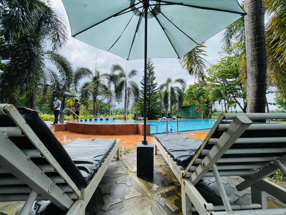 Tishan Holiday Resort Полоннарува Екстер'єр фото